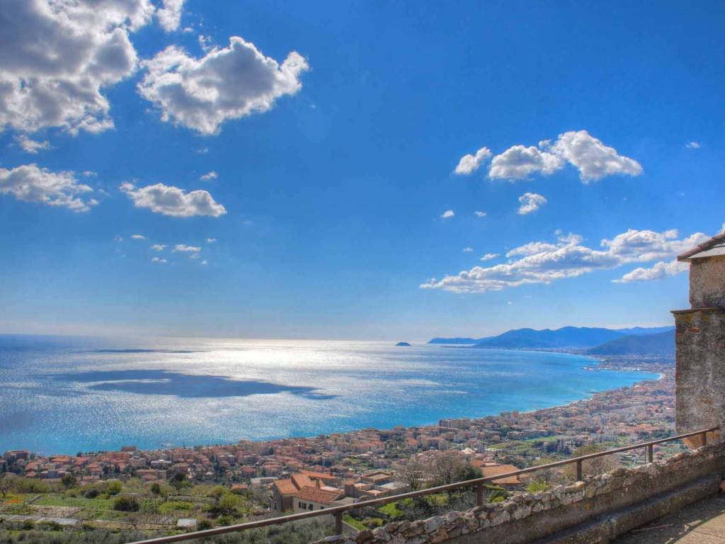 casa indipendente in vendita a Borgio Verezzi in zona Verezzi