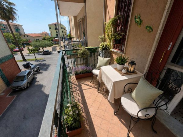 appartamento in vendita a Borgio Verezzi in zona Borgio