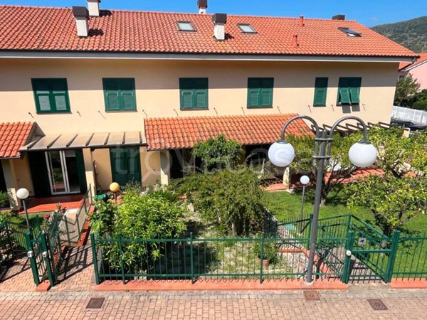 casa indipendente in vendita a Borgio Verezzi in zona Borgio