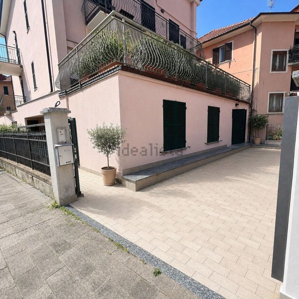 appartamento in vendita a Borgio Verezzi in zona Borgio