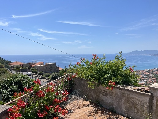 casa indipendente in vendita a Borgio Verezzi in zona Verezzi
