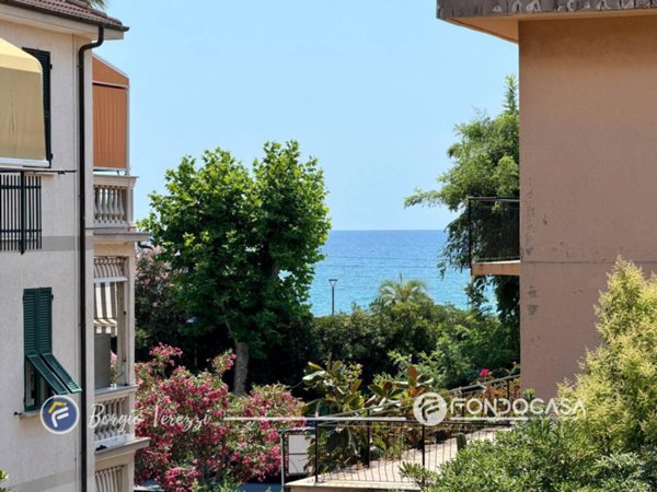 appartamento in vendita a Borgio Verezzi in zona Borgio