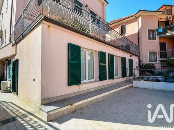 appartamento in vendita a Borgio Verezzi in zona Borgio