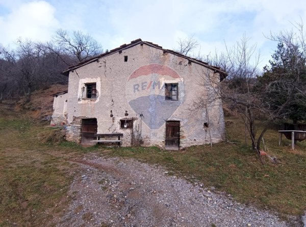 casale in vendita a Bormida