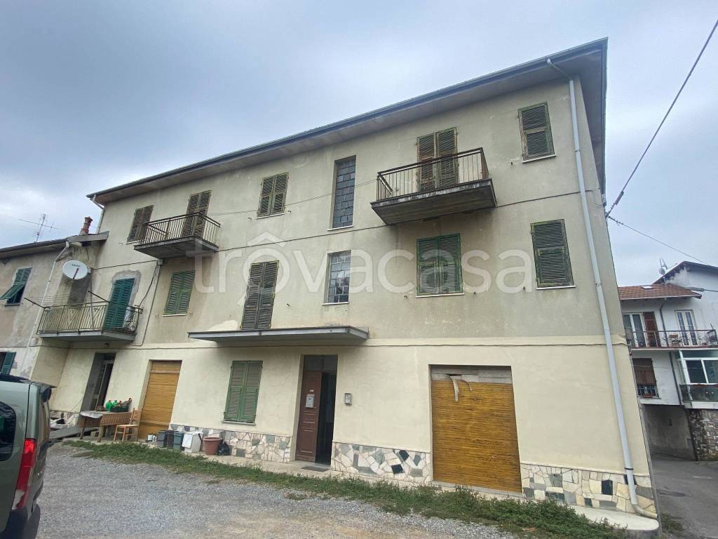 casa indipendente in vendita a Cairo Montenotte