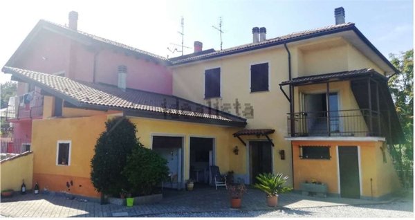 casa indipendente in vendita a Cairo Montenotte
