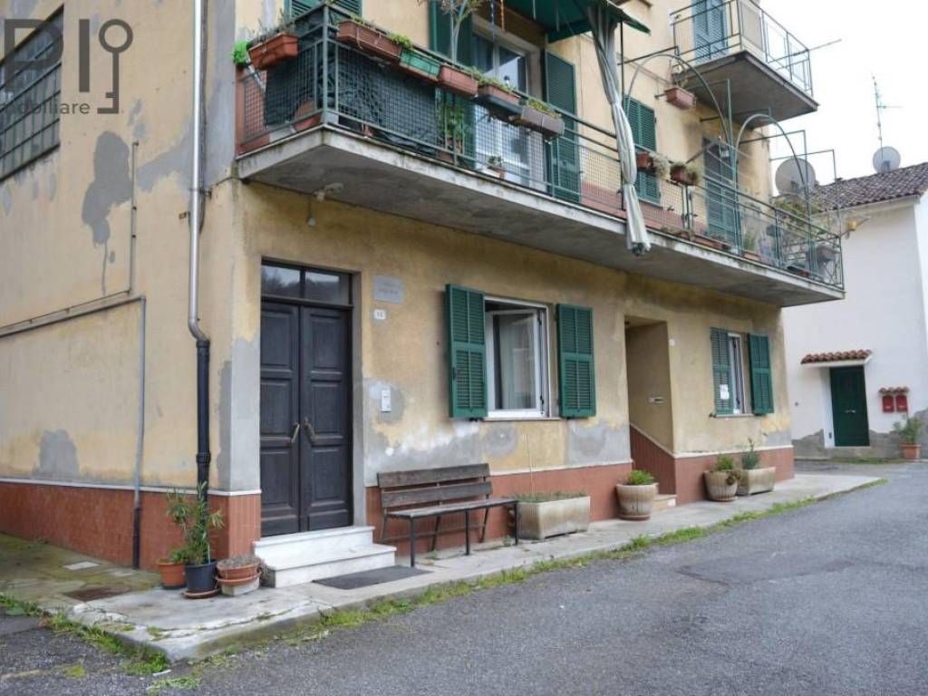 appartamento in vendita a Cairo Montenotte in zona Ferrania