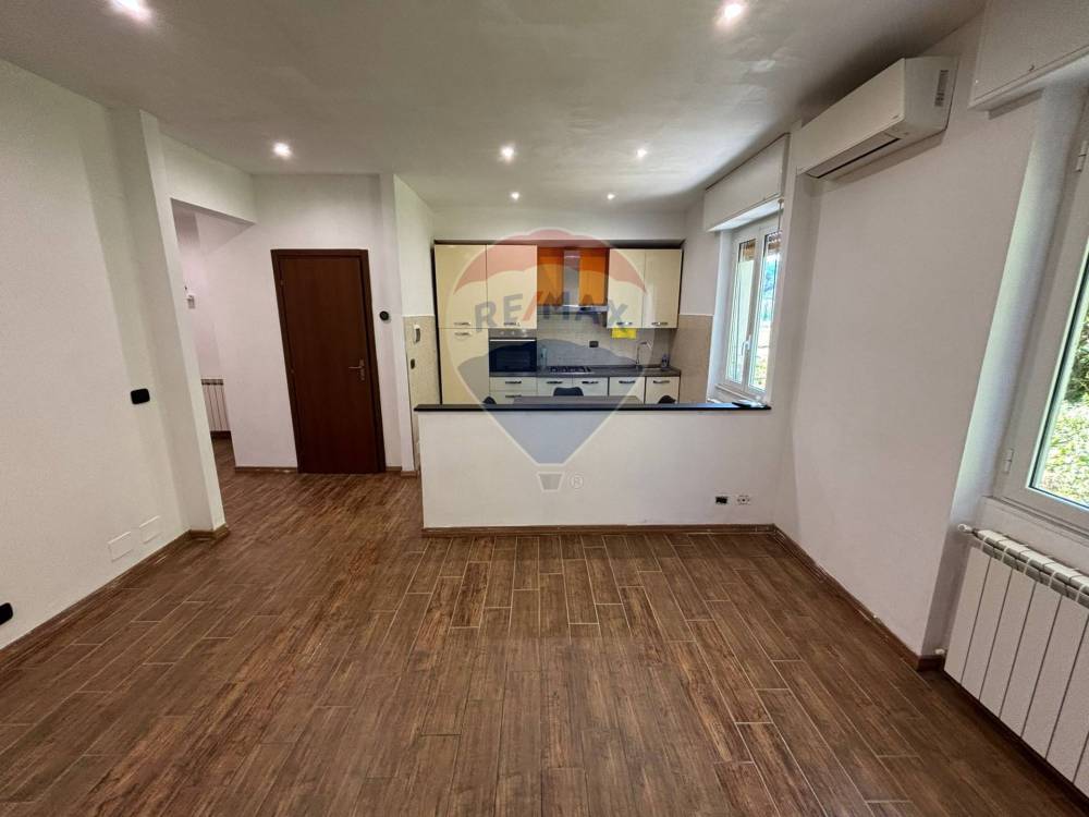 appartamento in vendita a Cairo Montenotte in zona Ferrania
