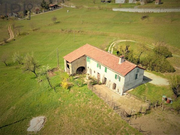 casa indipendente in vendita a Cairo Montenotte