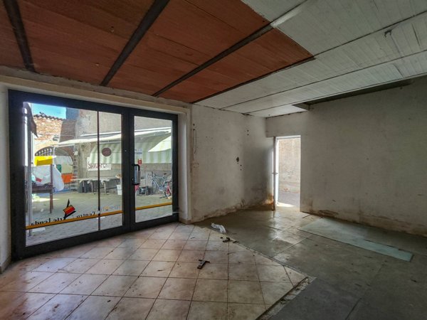 locale di sgombero in vendita a Cairo Montenotte