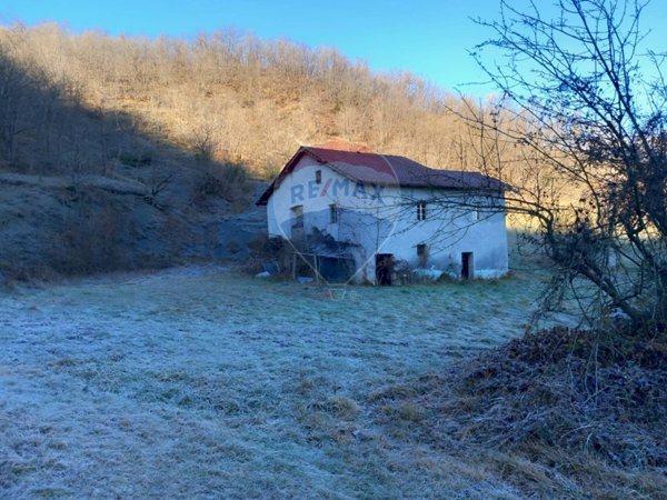 casa indipendente in vendita a Cairo Montenotte