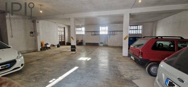 locale di sgombero in vendita a Cairo Montenotte