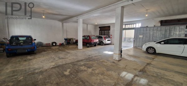 locale di sgombero in vendita a Cairo Montenotte