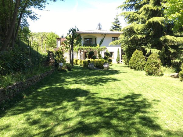 casa indipendente in vendita a Cairo Montenotte