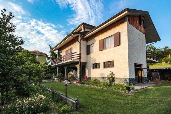 casa indipendente in vendita a Cairo Montenotte