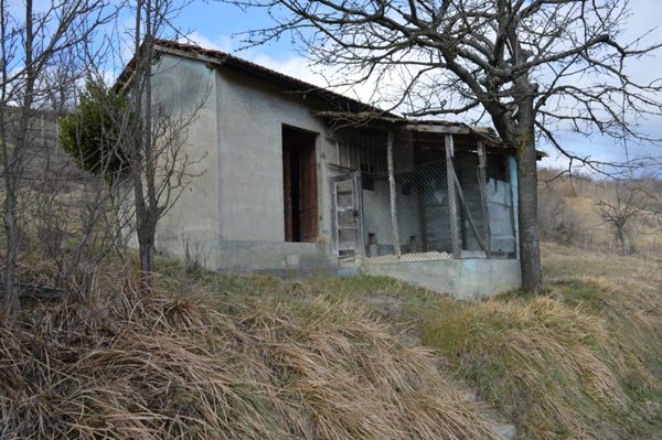 locale di sgombero in vendita a Cairo Montenotte