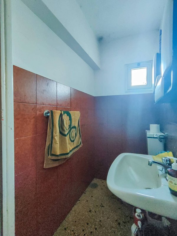 locale commerciale in vendita a Cairo Montenotte