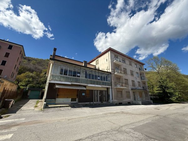 appartamento in vendita a Cairo Montenotte in zona Ferrania
