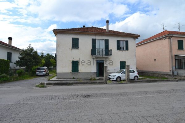 appartamento in vendita a Cairo Montenotte in zona Bragno