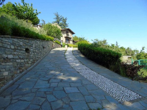 casa indipendente in vendita a Cairo Montenotte