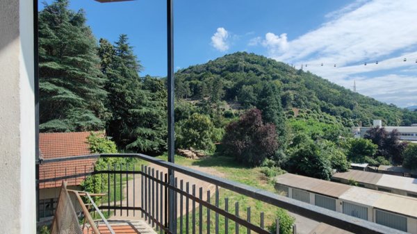 appartamento in vendita a Cairo Montenotte in zona Ferrania
