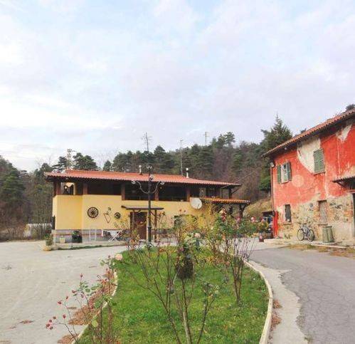 casa indipendente in vendita a Cairo Montenotte