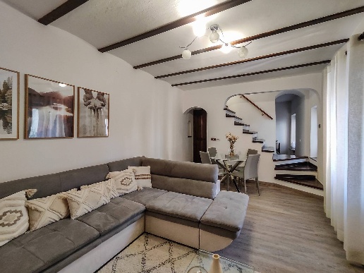 casa indipendente in vendita a Cairo Montenotte