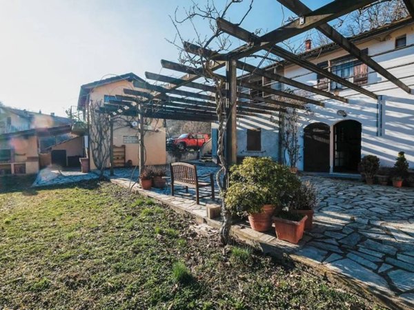 casa indipendente in vendita a Cairo Montenotte
