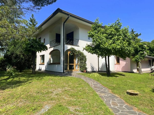 casa indipendente in vendita a Cairo Montenotte