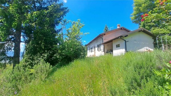 casa indipendente in vendita a Cairo Montenotte