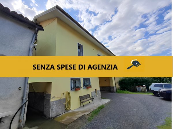 casa indipendente in vendita a Cairo Montenotte in zona Ville