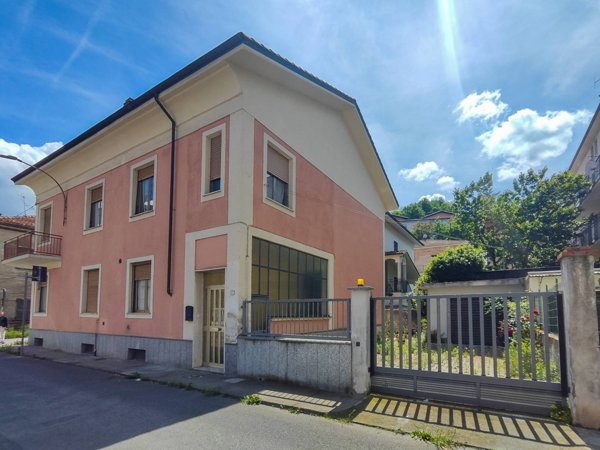 casa indipendente in vendita a Cairo Montenotte