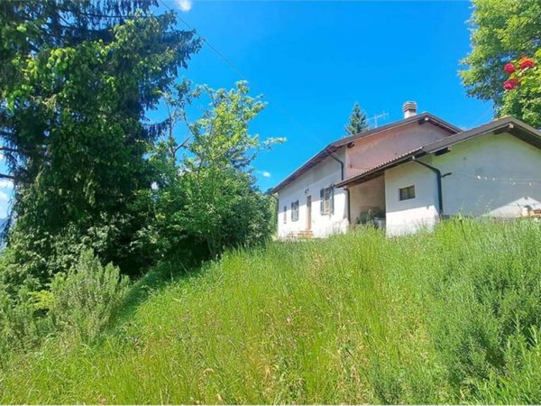 casa indipendente in vendita a Cairo Montenotte