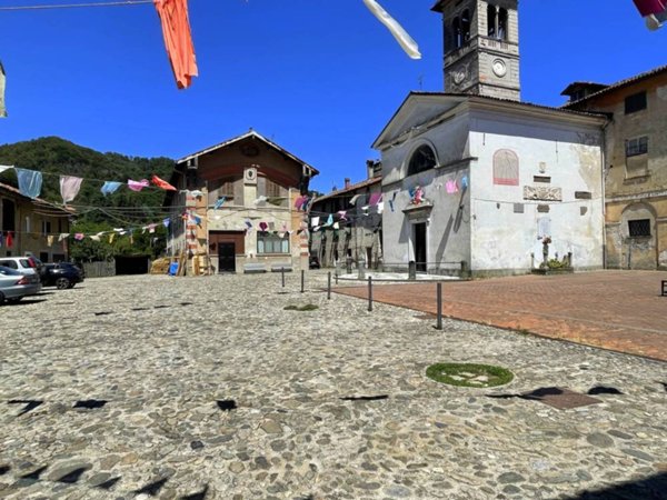 casa indipendente in vendita a Cairo Montenotte in zona Ferrania
