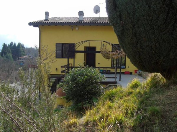 casa indipendente in vendita a Cairo Montenotte