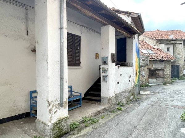 casa indipendente in vendita a Cairo Montenotte
