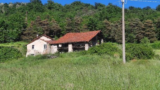 casa indipendente in vendita a Cairo Montenotte in zona Ferrania
