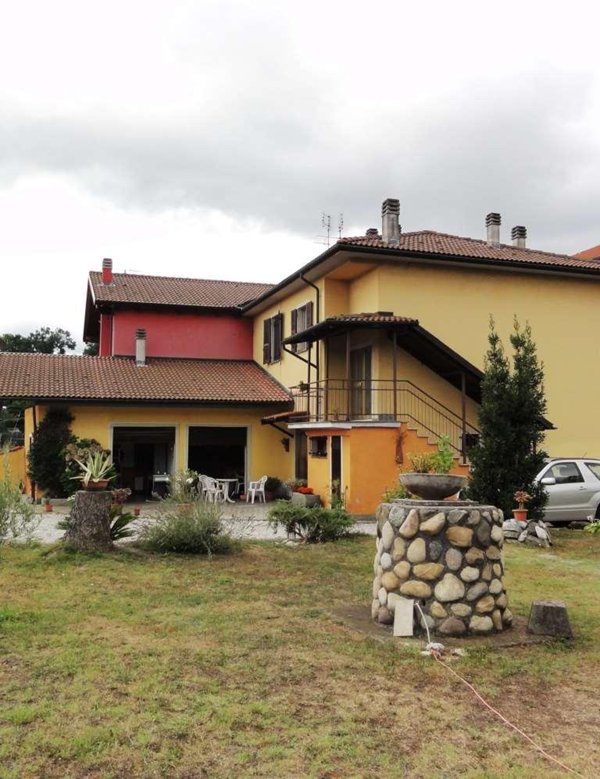 casa indipendente in vendita a Cairo Montenotte