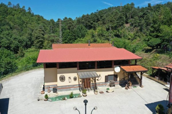 casa indipendente in vendita a Cairo Montenotte