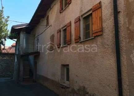 casa indipendente in vendita a Cairo Montenotte in zona Carnovale