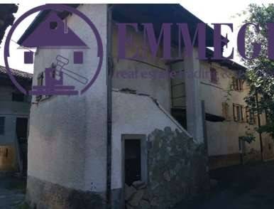 casa indipendente in vendita a Cairo Montenotte in zona Carnovale