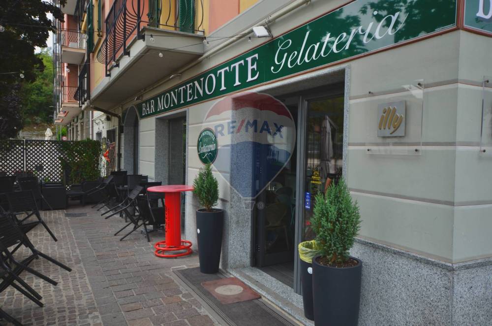 negozio in vendita a Cairo Montenotte