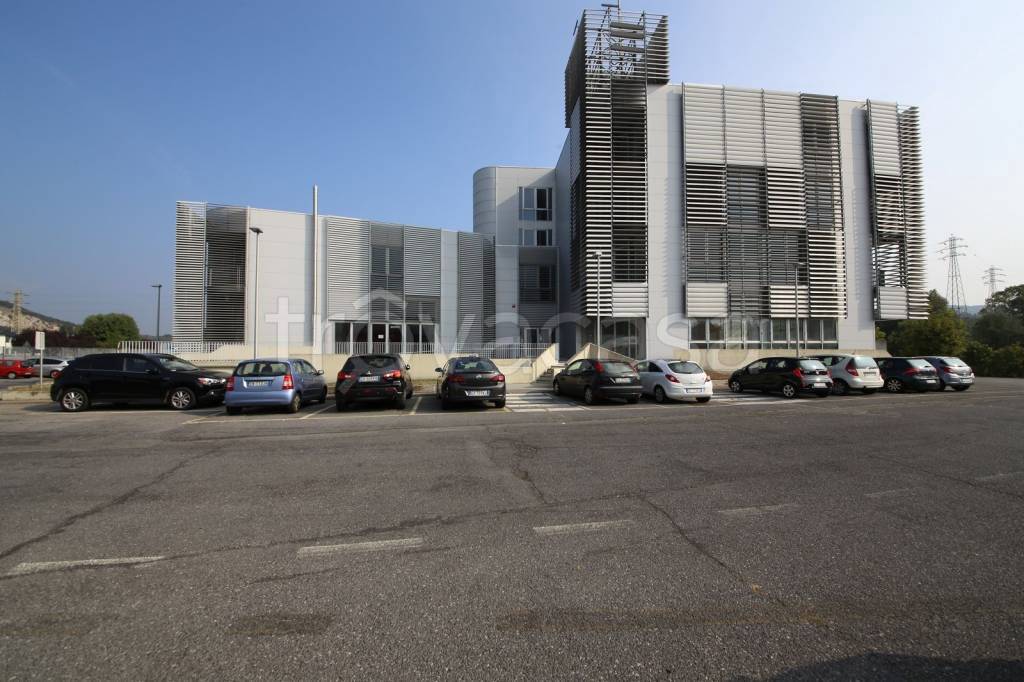 ufficio in vendita a Cairo Montenotte in zona San Giuseppe di Cairo