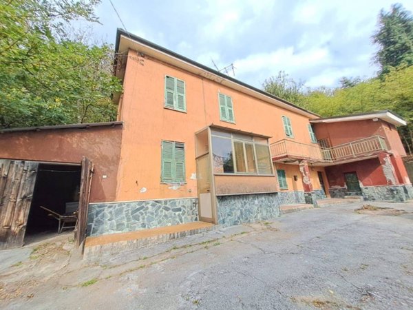 casa indipendente in vendita a Cairo Montenotte in zona Bragno
