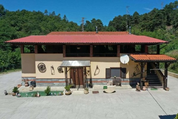 casa indipendente in vendita a Cairo Montenotte