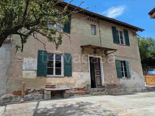 casa indipendente in vendita a Cairo Montenotte