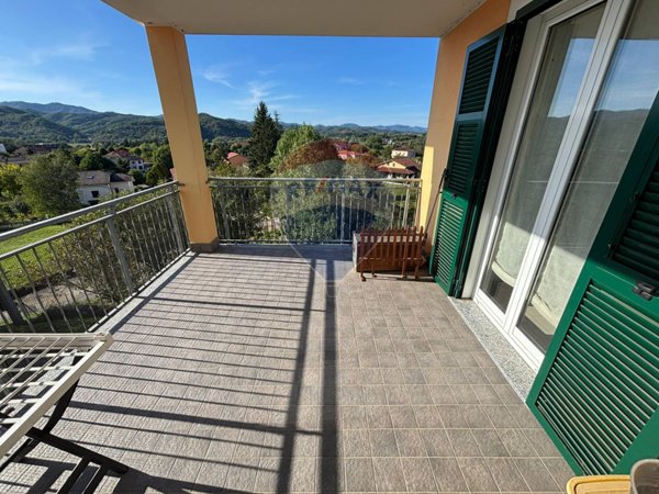 casa indipendente in vendita a Cairo Montenotte