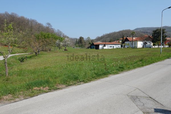 negozio in vendita a Cairo Montenotte in zona Bragno