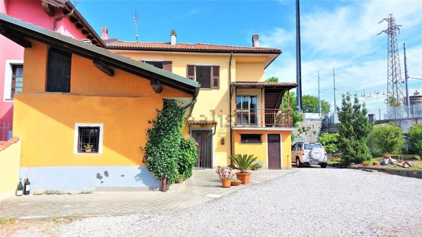 casa indipendente in vendita a Cairo Montenotte