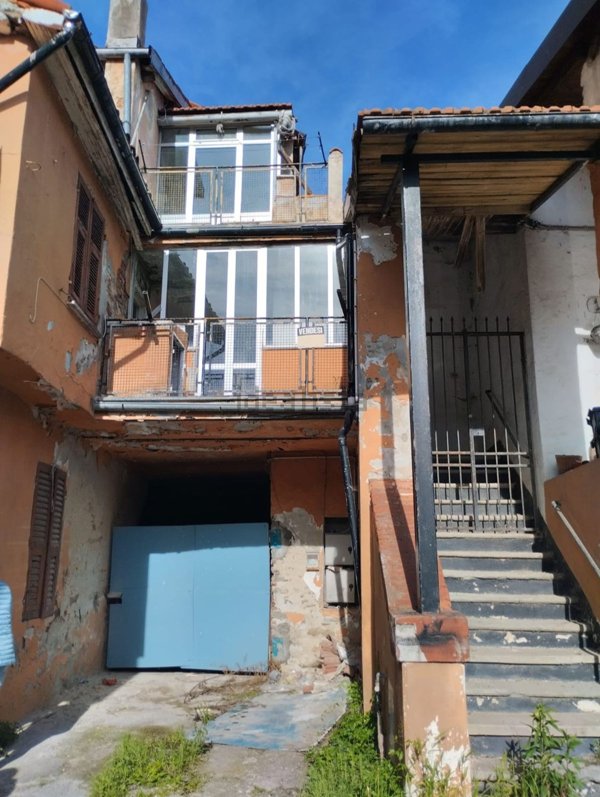 casale in vendita a Cairo Montenotte